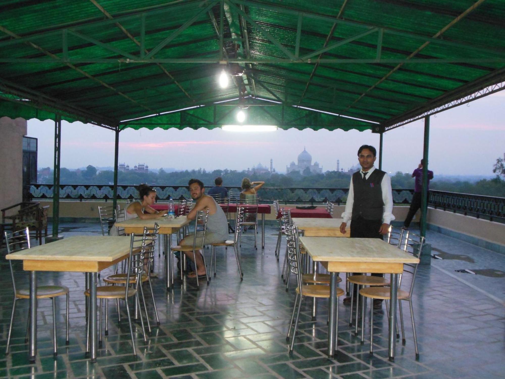 Hotel Taj Plaza, Vip Road, Agra Агра Экстерьер фото