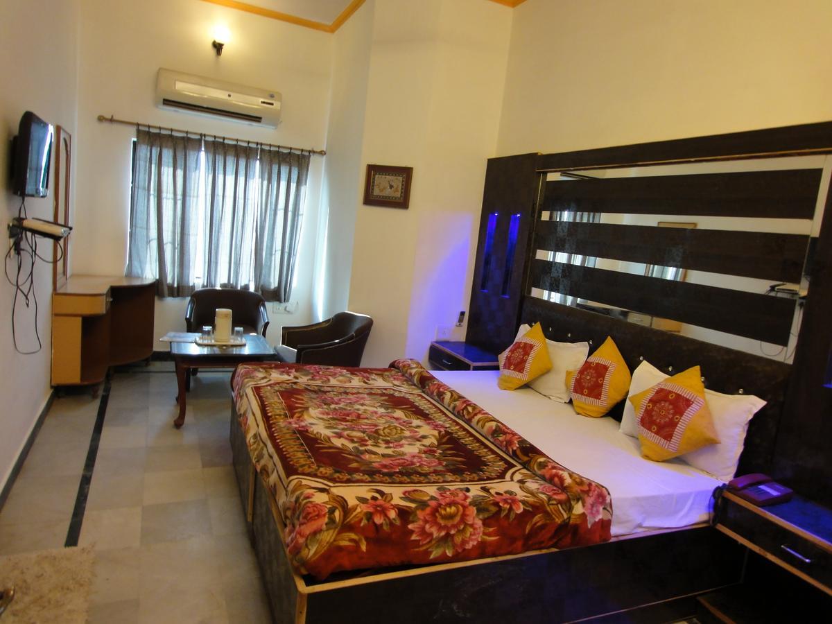 Hotel Taj Plaza, Vip Road, Agra Агра Экстерьер фото