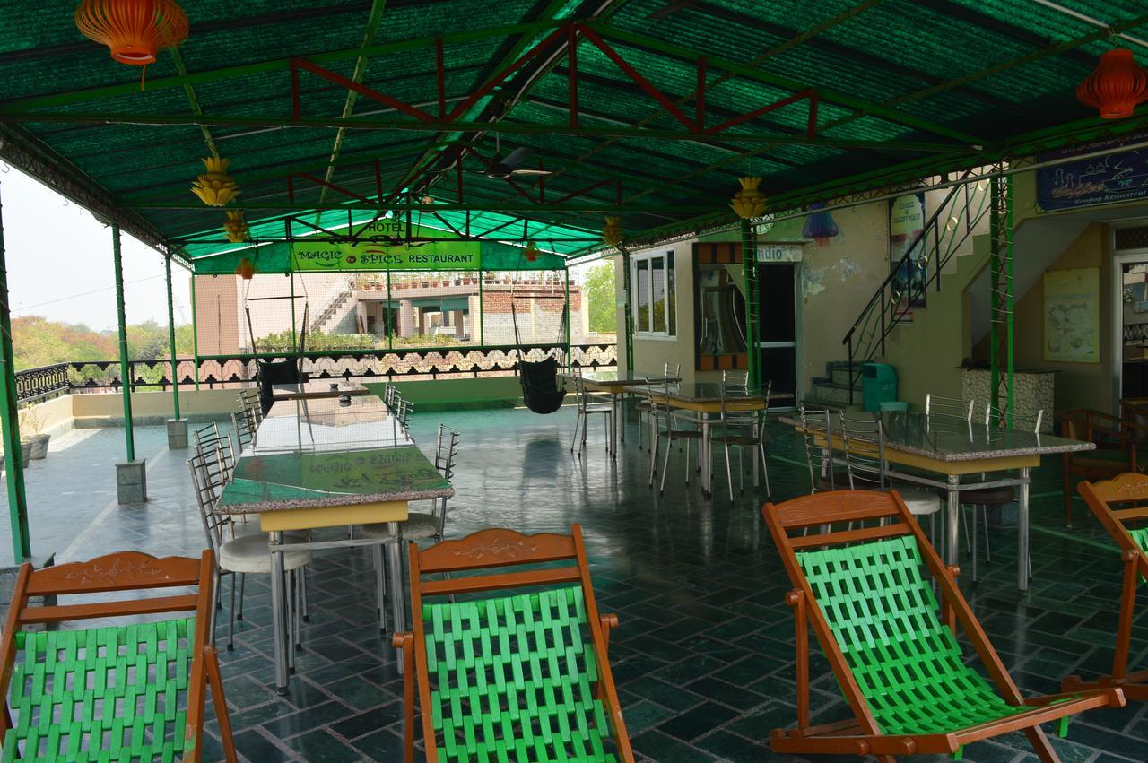 Hotel Taj Plaza, Vip Road, Agra Агра Экстерьер фото